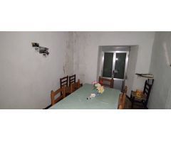 Casa de pueblo en el Ballestar para reformar