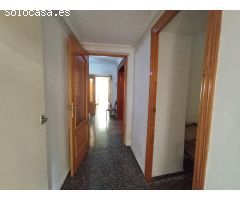 Casa con Patio y Terraza en Zona Tranquila, a un Paso del Centro de Salud
