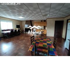 CHALET CON PISCINA EN LA RODA