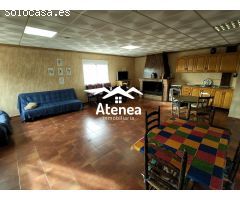 CHALET CON PISCINA EN LA RODA