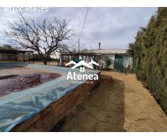 CHALET CON PISCINA EN LA RODA