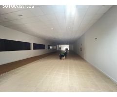 ¡Oportunidad Única en el Corazón Industrial de Málaga!