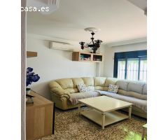 Encantadora casa en planta baja en el centro de Estepona, a un minuto de la playa La Rada.