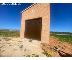 Se Alquila Nave con terreno de uso agricola