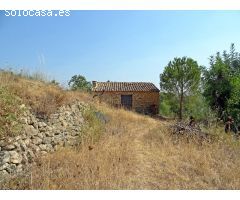 Casa de campo con proyecto para la construcción de una vivienda de más de 200 m²