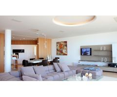 Espectacular apartamento en Altea con vistas a mar.