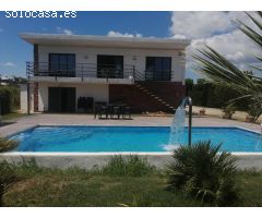 Chalet, vistas al mar, piscina y gran terreno de 1650 metros!