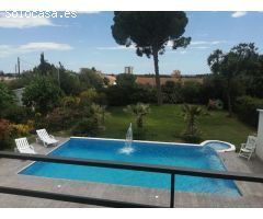 Chalet, vistas al mar, piscina y gran terreno de 1650 metros!