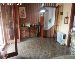 Chalet con jardín y piscina en excelente ubicación!