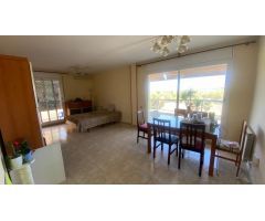 PISO con terraza esquinera en zona pueblo, con parking y trastero