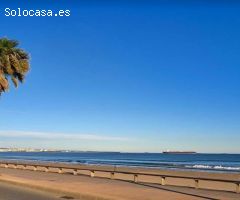 Atico con vistas al mar