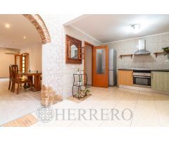 Casa reformada y, con encanto, en La Font