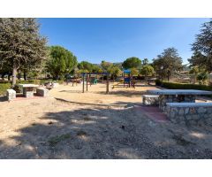 SE VENDE UN SOLAR EN URB.CAÑADAS DEL PARQUE, DILAR