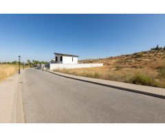 SE VENDE UN SOLAR EN URB.CAÑADAS DEL PARQUE, DILAR