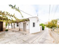 ¡Oportunidad en la Pedanía de Olivares! Casa de una planta con gran potencial