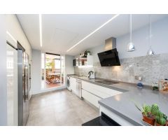 PRECIOSA CASA EN ZONA PARQUE ALMUNIA