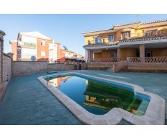 ???? ¡Vive en una casa independiente con piscina y todas las comodidades en Las Gabias! ?????