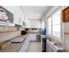 SE VENDE PRECIOSO ÁTICO en Churriana de la Vega Granada CON VISTAS PANORÁMICAS