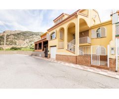 Casa en Venta en Olivares de Júcar, Granada