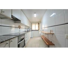 Amplio piso de 3 habitaciones