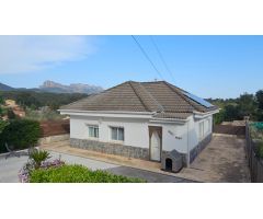 Chalet a 4 vientos, con parcela llana