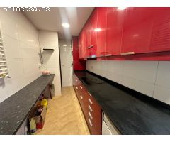 SE VENDE CASA DE 3 HABITACIONES CON JARDÍN, PISCINA Y GARAJE