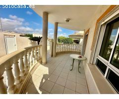 Adosado en Venta en Benijófar, Alicante