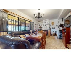 CHALET DE ENSUEÑO EN URB. CUEVAS BAJAS