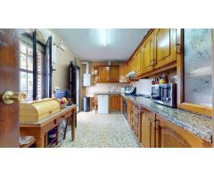 CHALET DE ENSUEÑO EN URB. CUEVAS BAJAS