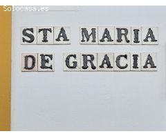 Edificio a la venta en buen estado en el barrio de San Andrés. Tres plantas más cubierta y patio