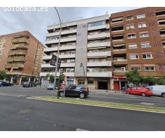 AMPLIO PISO DE 135 METROS CONSTRUIDOS EN AVDA MEDINA AZAHARA CON COCHERA!!!!!