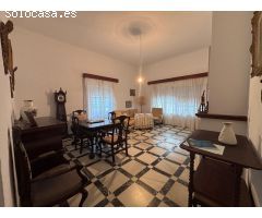 CASA SEÑORIAL EN PLANTA BAJA CON MUCHAS POSIBILIDADES