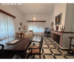 CASA SEÑORIAL EN PLANTA BAJA CON MUCHAS POSIBILIDADES