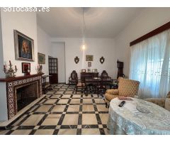 CASA SEÑORIAL EN PLANTA BAJA CON MUCHAS POSIBILIDADES