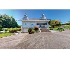 Chalet en Venta en Igollo De Camargo, Cantabria