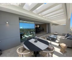 Este complejo residencial que rodea el campo de golf de Santa Clara