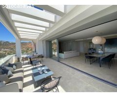 Este complejo residencial que rodea el campo de golf de Santa Clara