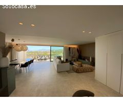 Este complejo residencial que rodea el campo de golf de Santa Clara