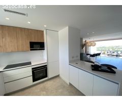Este complejo residencial que rodea el campo de golf de Santa Clara