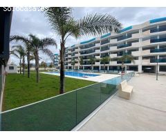 Piso con terraza 17.64 M2 orientación SUR, con aparcamiento y trastero, piscina comunitaria