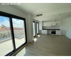 Piso con terraza 13 m2 con 2 plazas de garaje y trastero