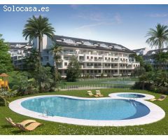 Piso tipo Dúplex con semisótano 42.50 m2, jardín 18.07 m2, terraza, aparcamiento   y dos patios.