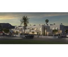 Semi-detached house 3 bedrooms and living room 9.5 m2 with own pool, garden 160 m2, semi-basement 63