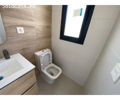 Adosado con solárium 50m2, patio 22.5 m2, semisótano 25.95 m2