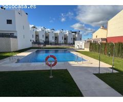 Pareado 3 dormitorios, Despacho 9 m2, Sala de juegos 14 M2, Semisotano 57.6 m2,  Solarium 33,1 m2,