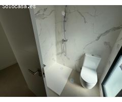 Adosado esquina con jardín 23.6 m2 y solárium 49 m2, sótano 41.6 m2 con aparcamiento subterráneo