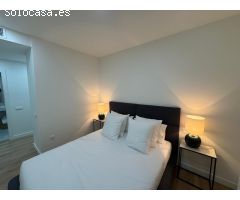 Ático con terraza y solarium, además de trastero y plaza de garaje.