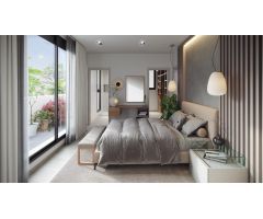 Semi-detached house 3 bedrooms and living room 9.5 m2 with own pool, garden 160 m2, semi-basement 63