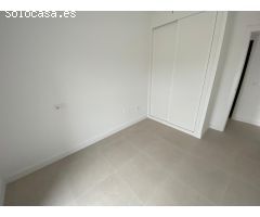 ático dúplex con solárium 44 m2 y terraza 10 m2 con 2 plazas aparcamiento y trastero. Piscina comuni