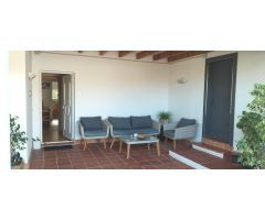 CHALET CON PISCINA Y VISTAS AL MAR